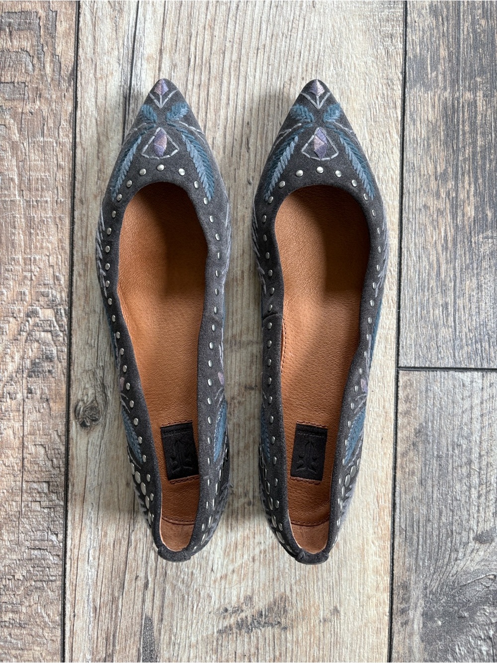 Frye Gray Studded Embroidered Pointy Suede Flats Size 6.5 - Picture 3 of 13